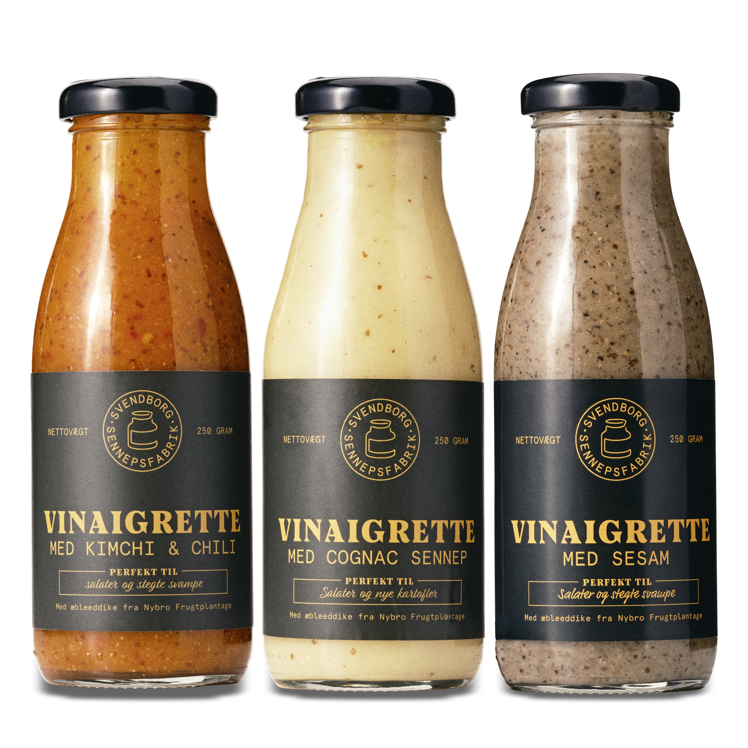Sampakke med vinaigrette med kimchi og chili, vinaigrette med cognac sennep og vinaigrette i sesam i glas fra Svendborg Sennepsfabrik